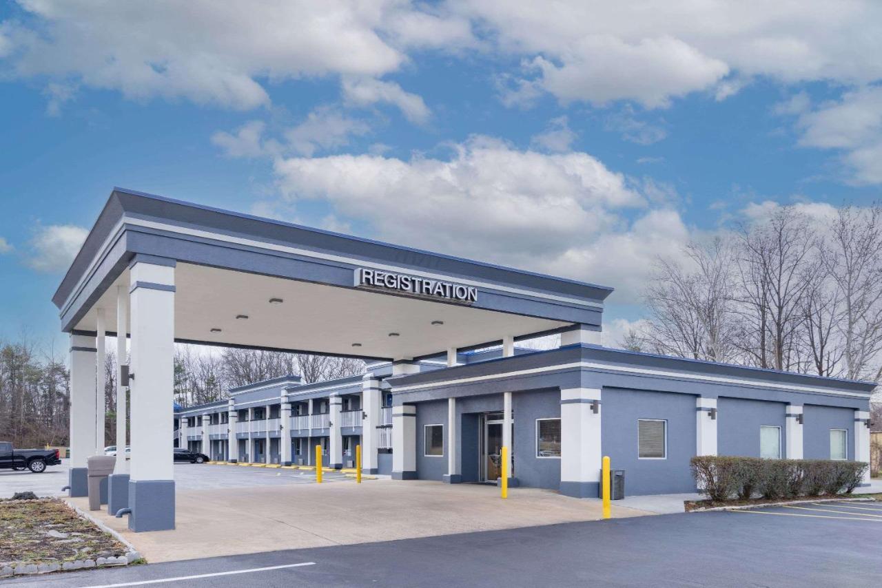 Days Inn By Wyndham Fredericksburg North Exterior photo