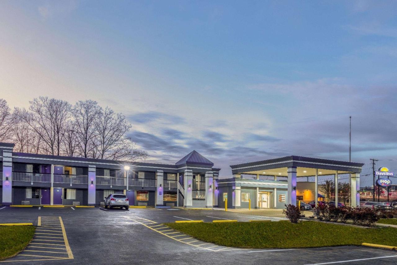 Days Inn By Wyndham Fredericksburg North Exterior photo